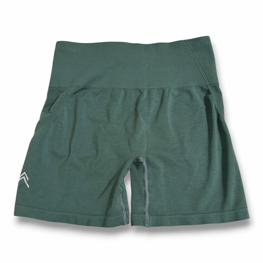 Oner Active Effortless Seamless Shorts in Forest Green | Size Medium | EUC
